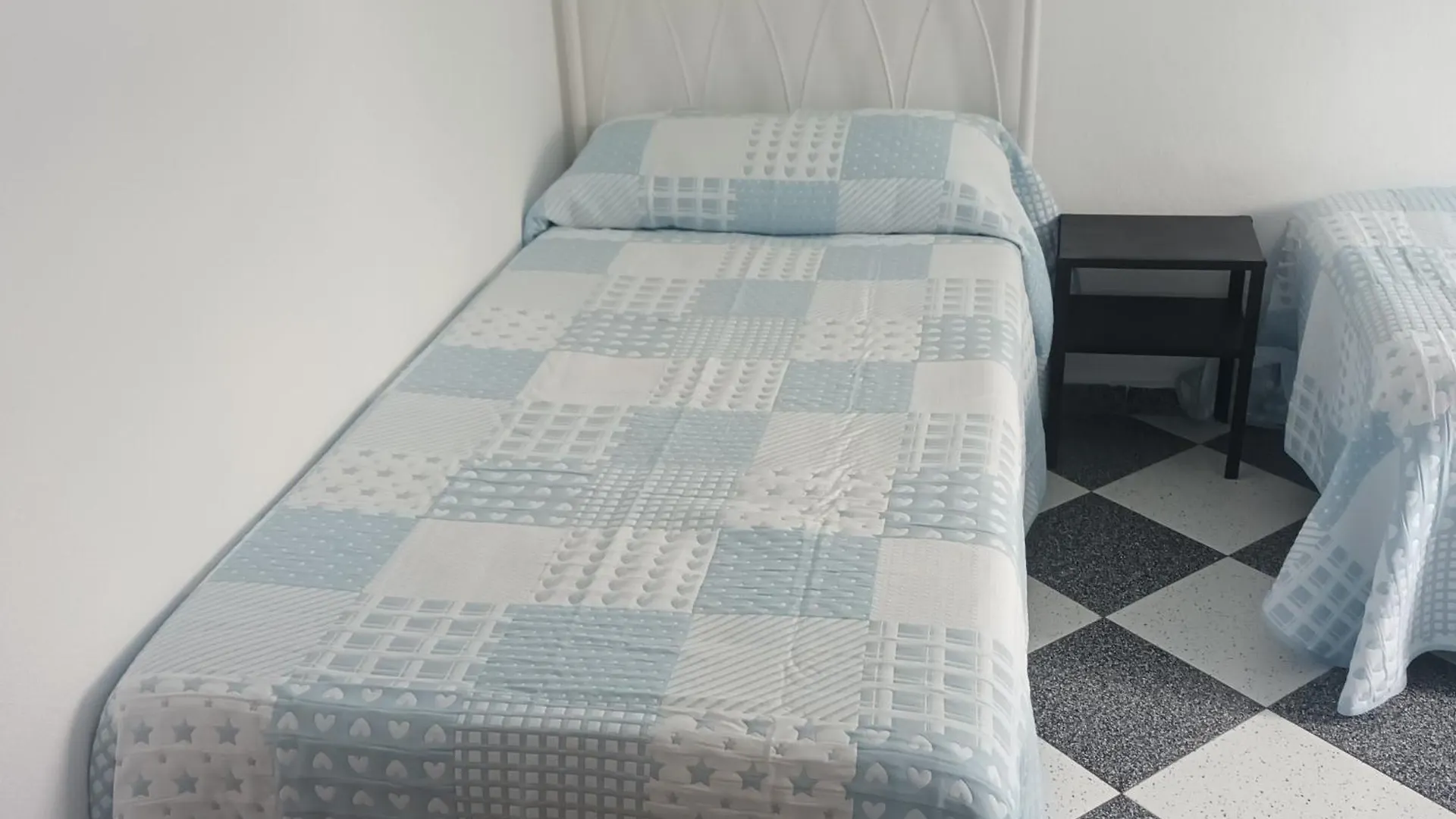 Casa Rural Mateos 엘푸에르토데산타마리아 0*,  스페인
